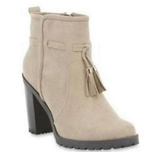JACLYN SMITH RUBI SUEDE TASSELS DETAIL ANKLE BOOTS - Picture 16 of 16